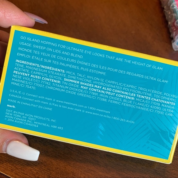 Avon Mark Island Eyes Eyeshadow Palette - Picture 5 of 6